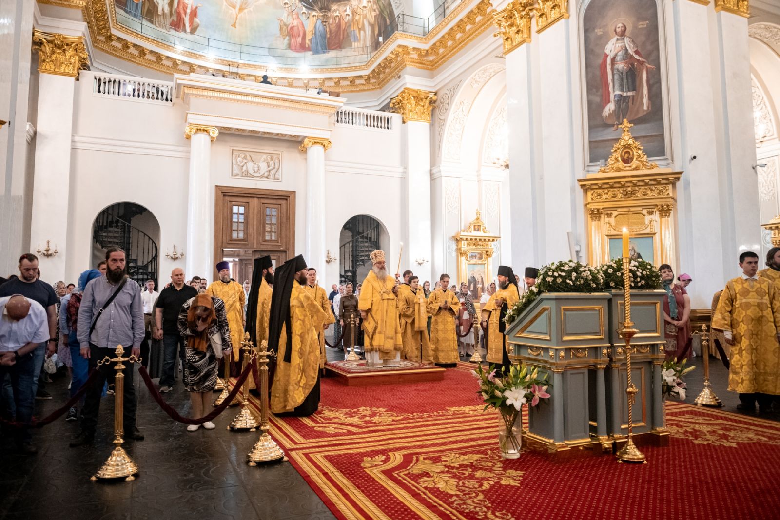 В канун Недели 2-й по Пятидесятнице митрополит Кирилл совершил всенощное бдение в Казанском кафедральном соборе