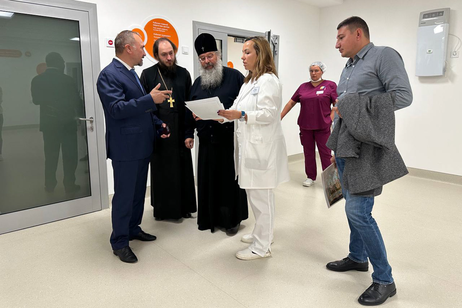 Митрополит Кирилл посетил Детскую республиканскую клиническую больницу
