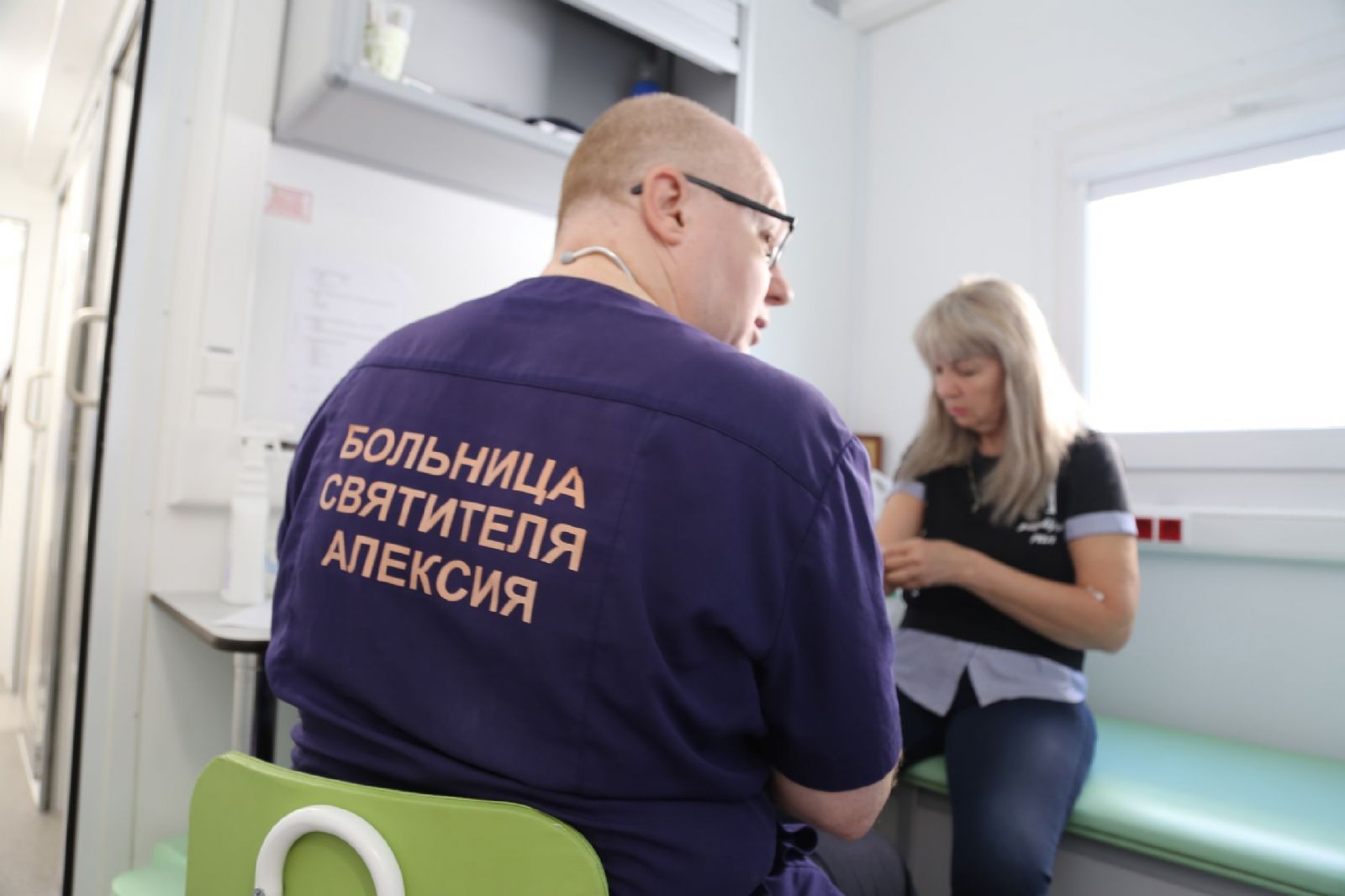 Добровольцы из Казанской епархии продолжают оказывать помощь жителям Мариуполя