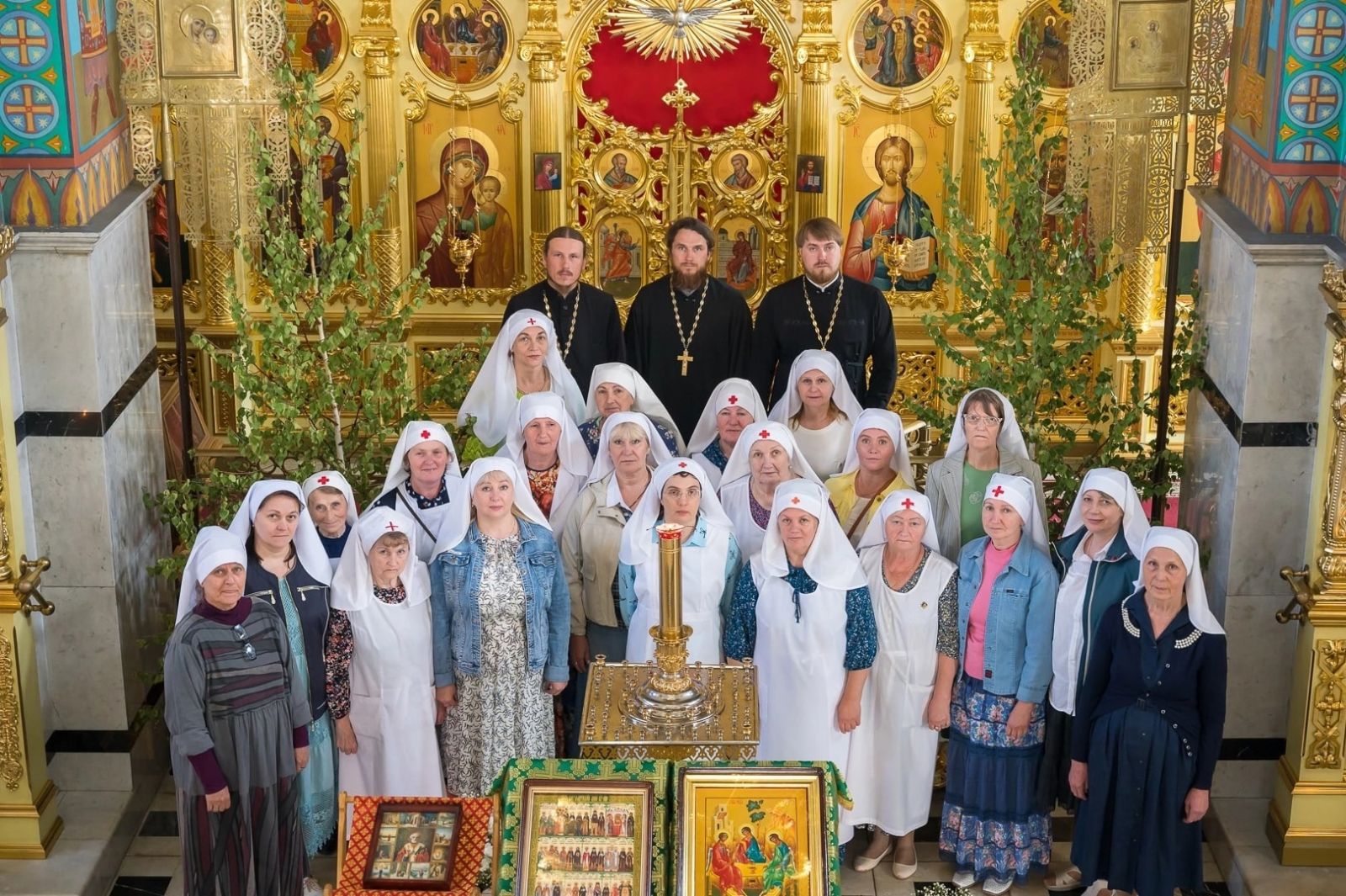 В Альметьевской епархии состоялась сестринская Литургия