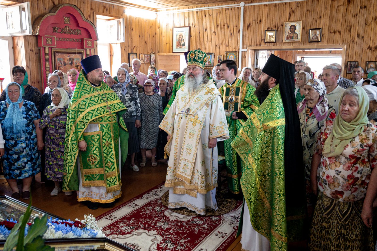 Митрополит Кирилл возглавил престольный праздник в Иоанно-Предтеченском храме села Бишево