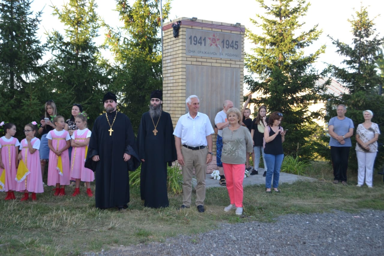 Священнослужители поздравили жителей Печищ с Днём села