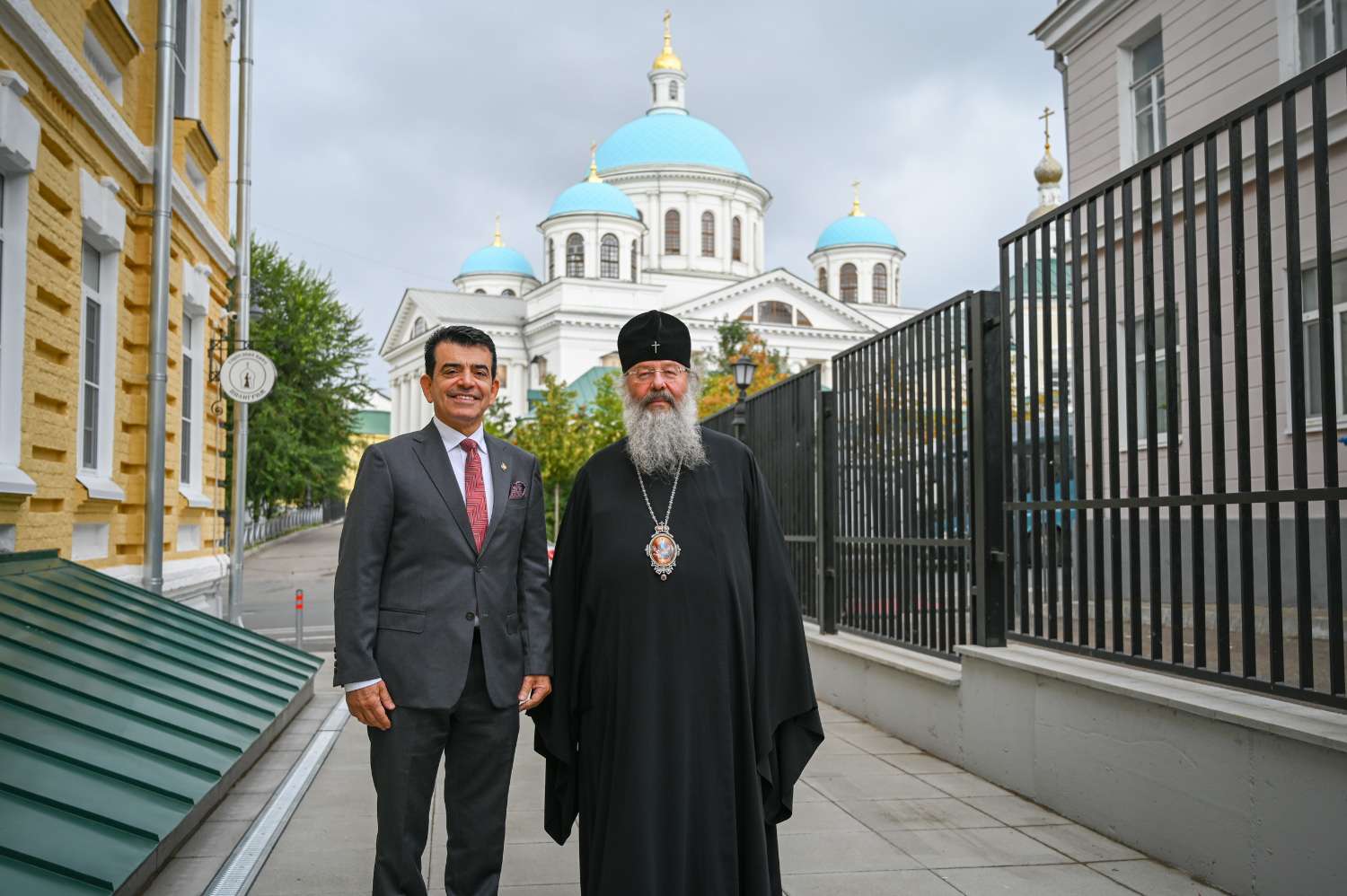 Глава Татарстанской митрополии встретился с генеральным директором Организации по вопросам образования, науки и культуры исламского мира