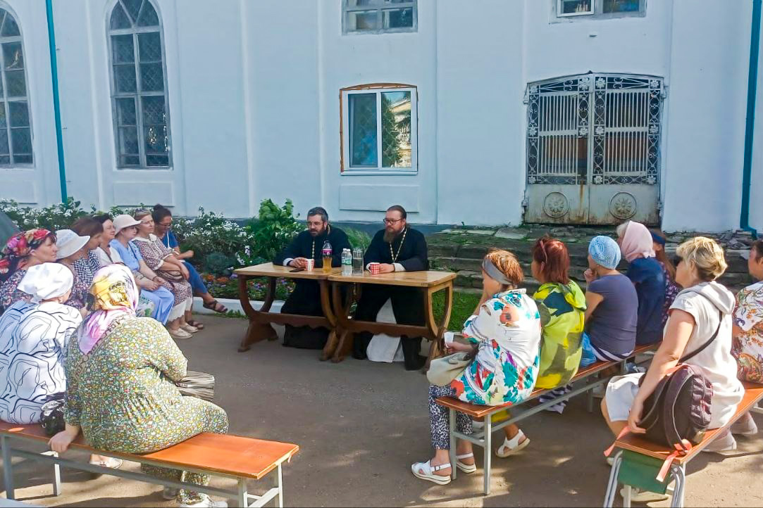В рамках Спасской ярмарки в Елабуге прошла встреча со священниками