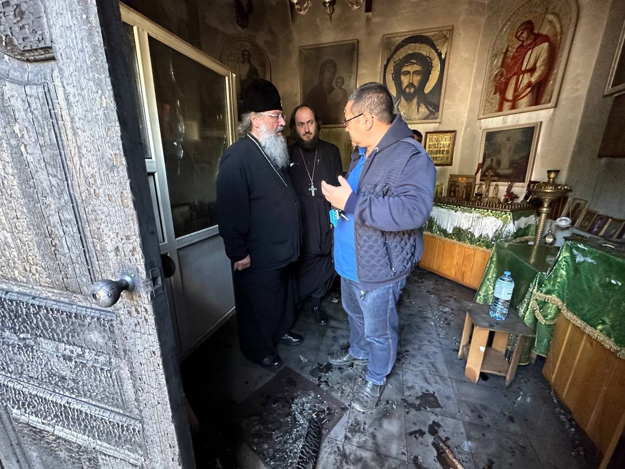 Митрополит Кирилл посетил Казанско-Богородицкую часовню, пострадавшую в результате пожара