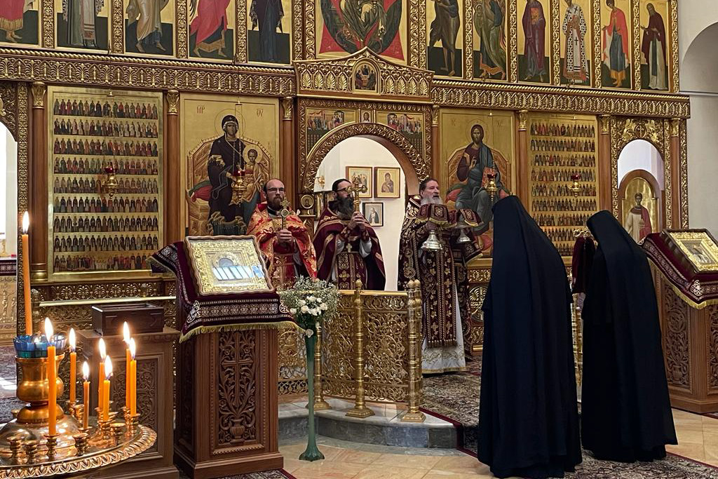 В день Усекновения главы Иоанна Крестителя клирик Казанской епархии принял участие в Литургии в Горненском монастыре в Эйн-Кареме