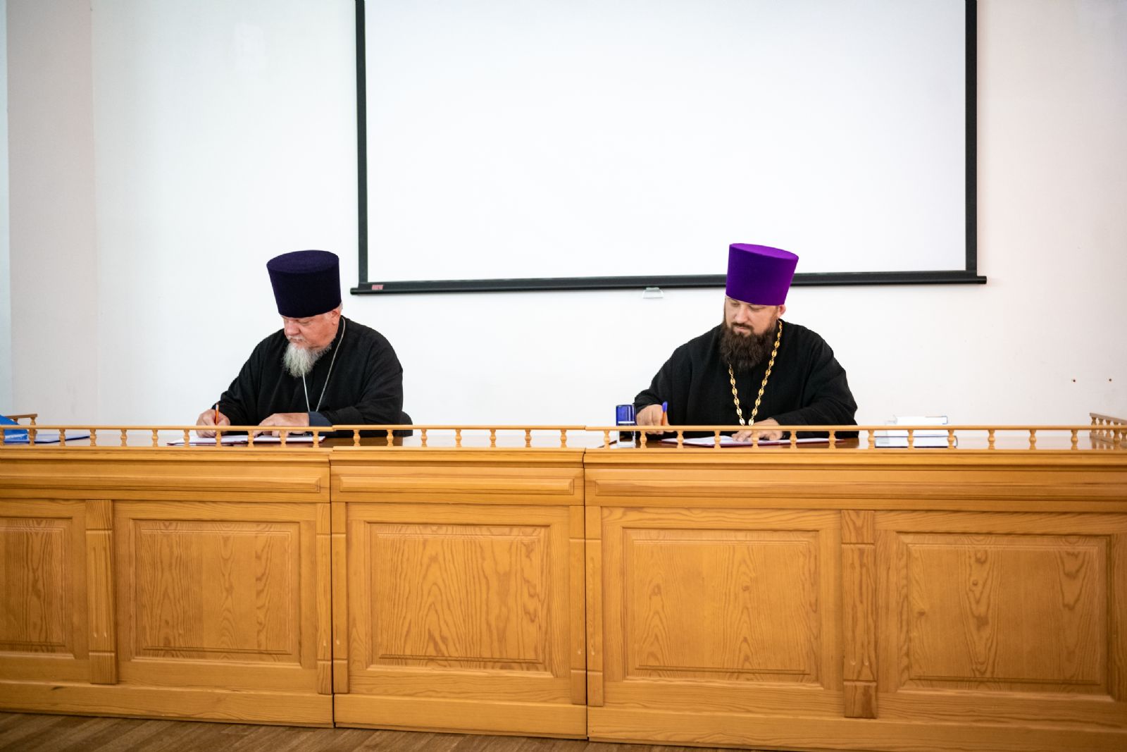 Подписан договор о сотрудничестве между Казанской семинарией и Оренбургской семинарией
