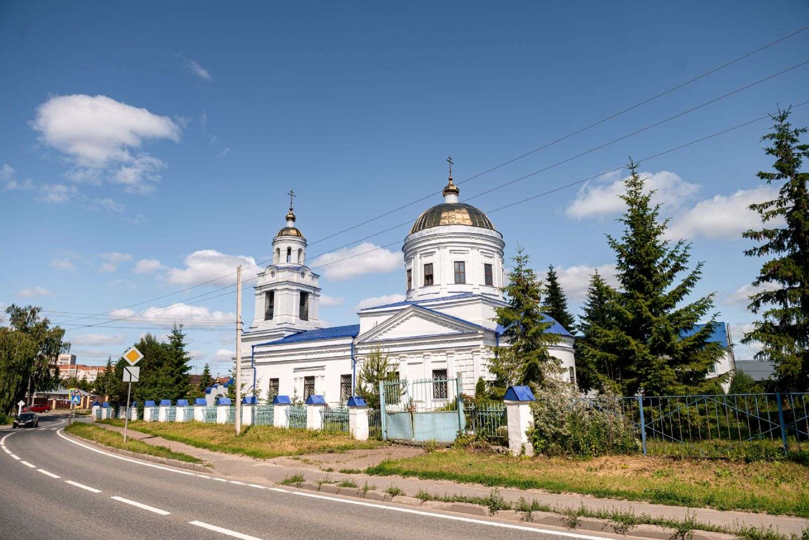 Сотрудники ФСИН помолились о погибших сослуживцах в Казанско-Богородицком храме в посёлке Царицыно
