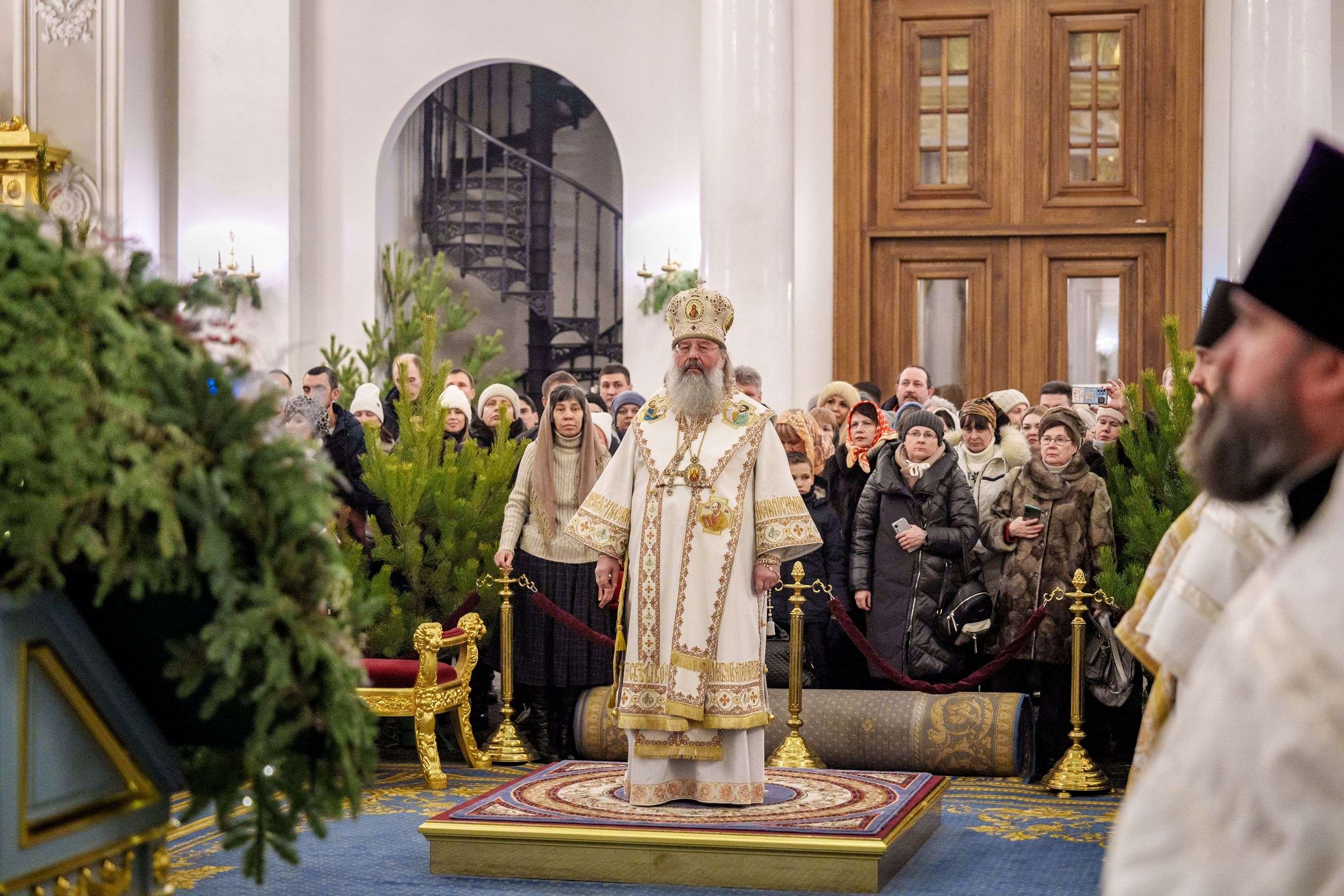 В праздник Рождества Христова митрополит Кирилл совершил великую вечерню в Казанском кафедральном соборе