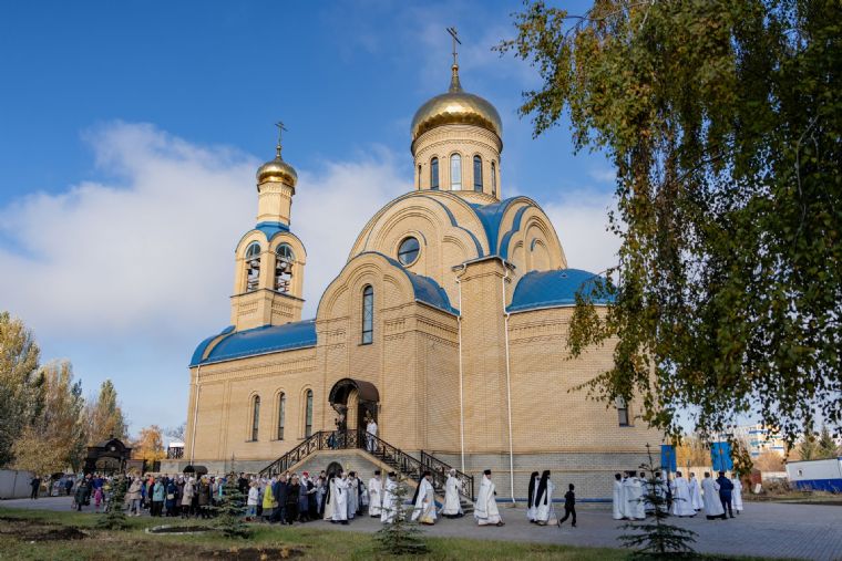 Архипастыри Татарстанской митрополии совершили великое освящение храма Казанской иконы Богородицы в Набережных Челнах