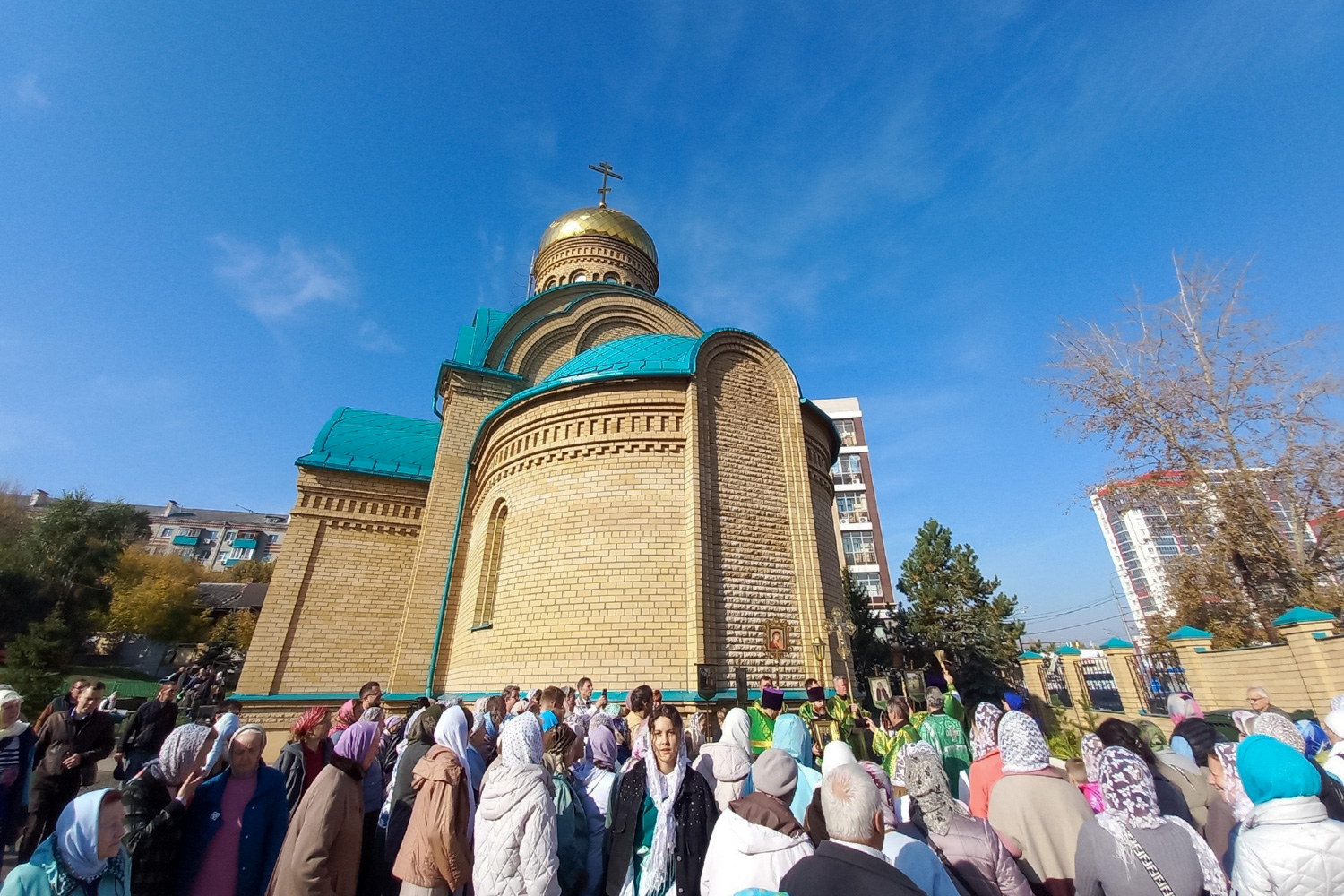 В храме преподобного Сергия Радонежского в городе Казани совершена Литургия с сурдопереводом