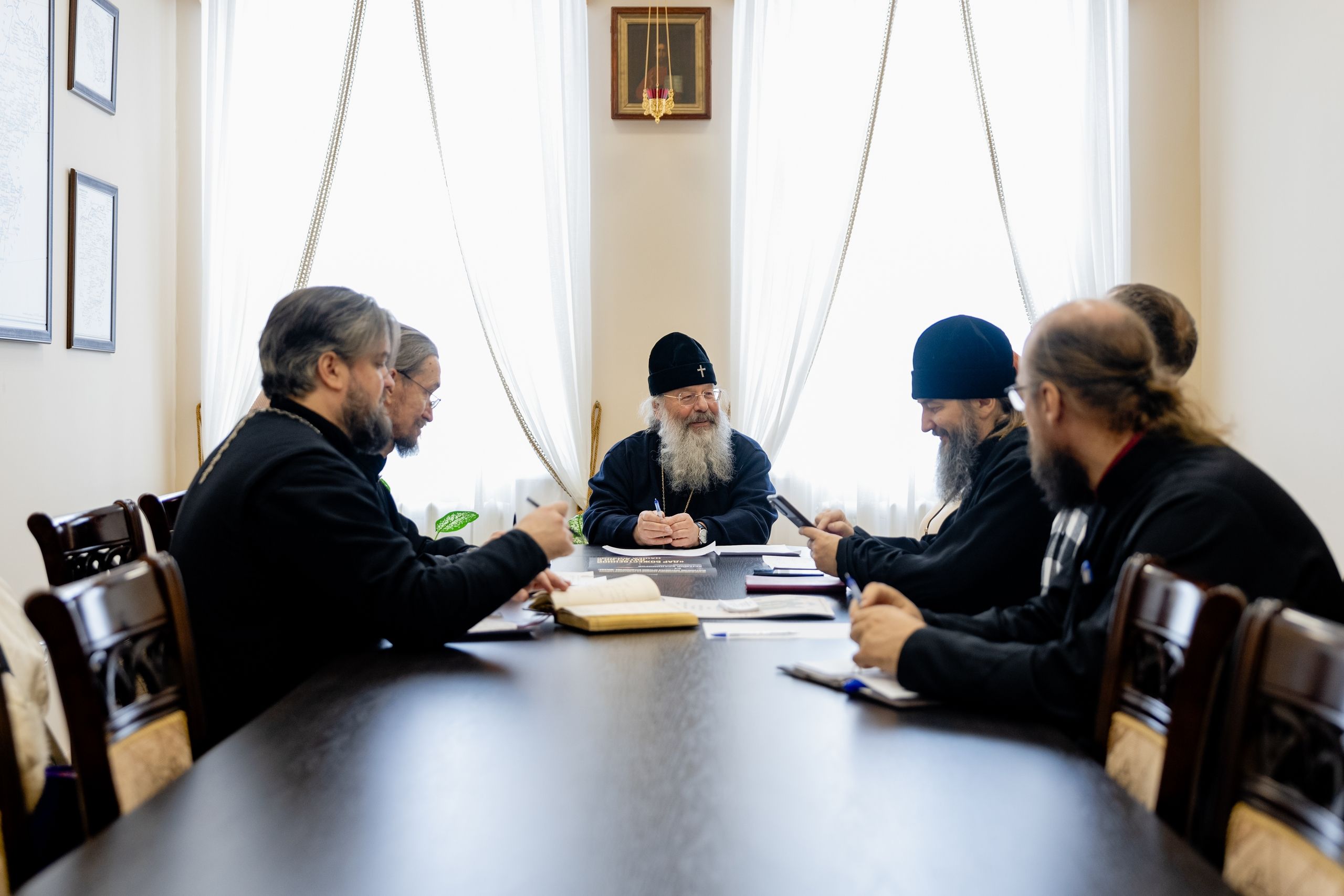 Митрополит Кирилл возглавил совещание по вопросам организации мероприятий, приуроченных ко Дню православной книги
