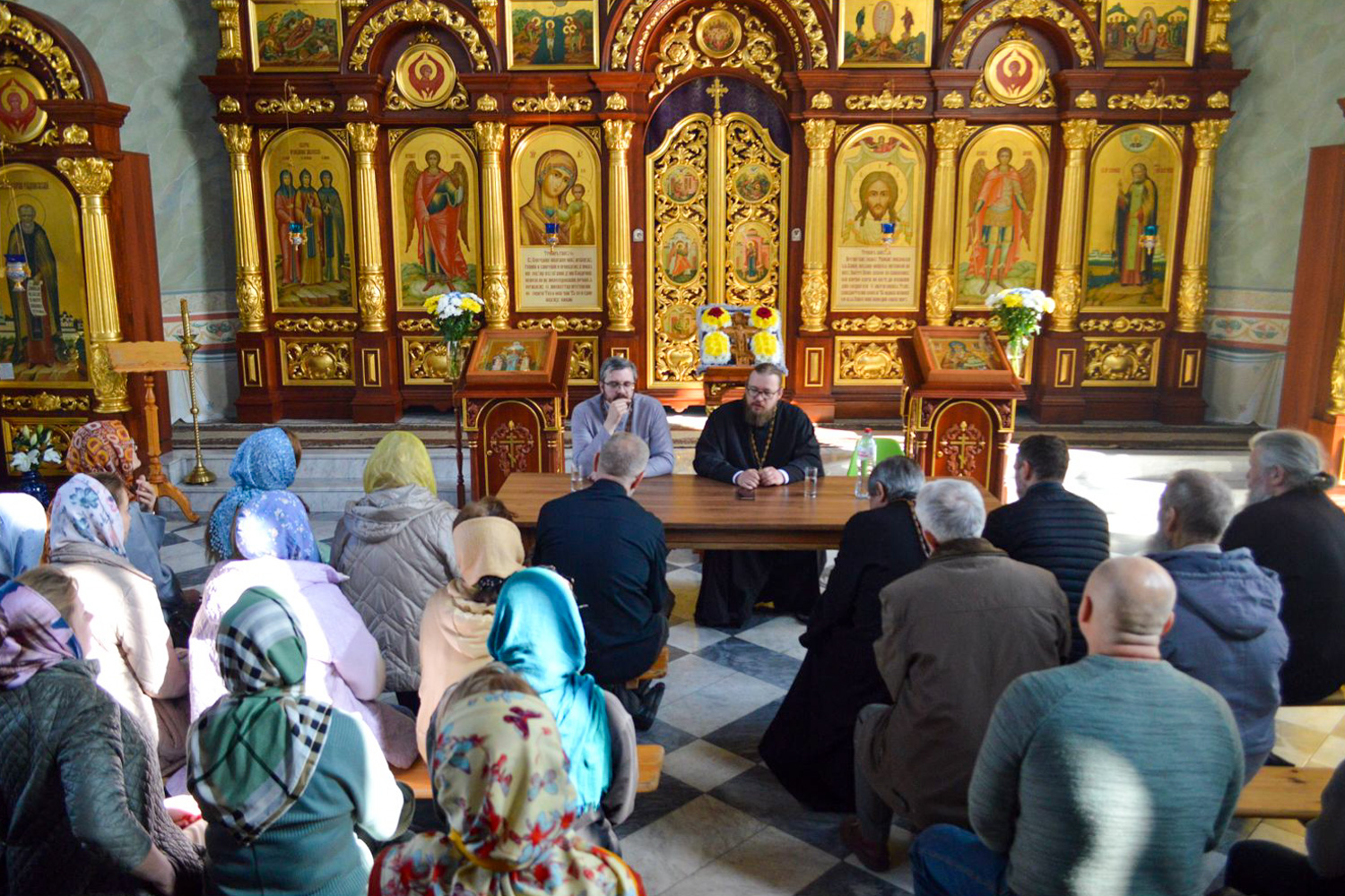 В Серафимовском приходе Набережных Челнов состоялись просветительские встречи с казанскими священниками