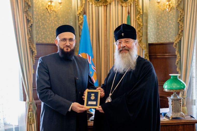 Муфтий Татарстана поздравил главу Татарстанской митрополии с днём рождения