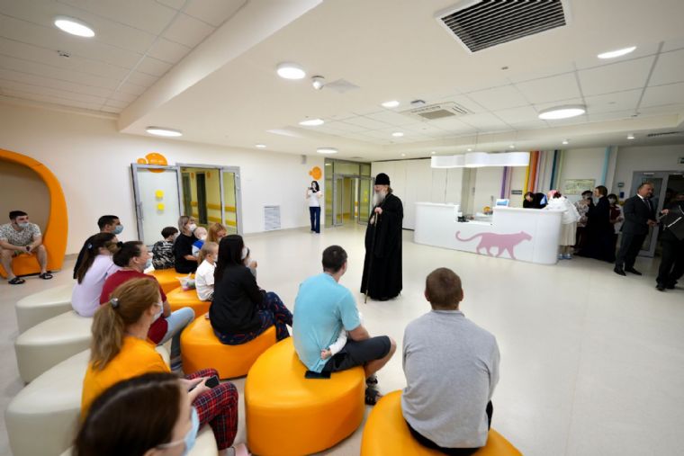 Глава Татарстанской митрополии посетил Центр детской онкологии, гематологии и хирургии
