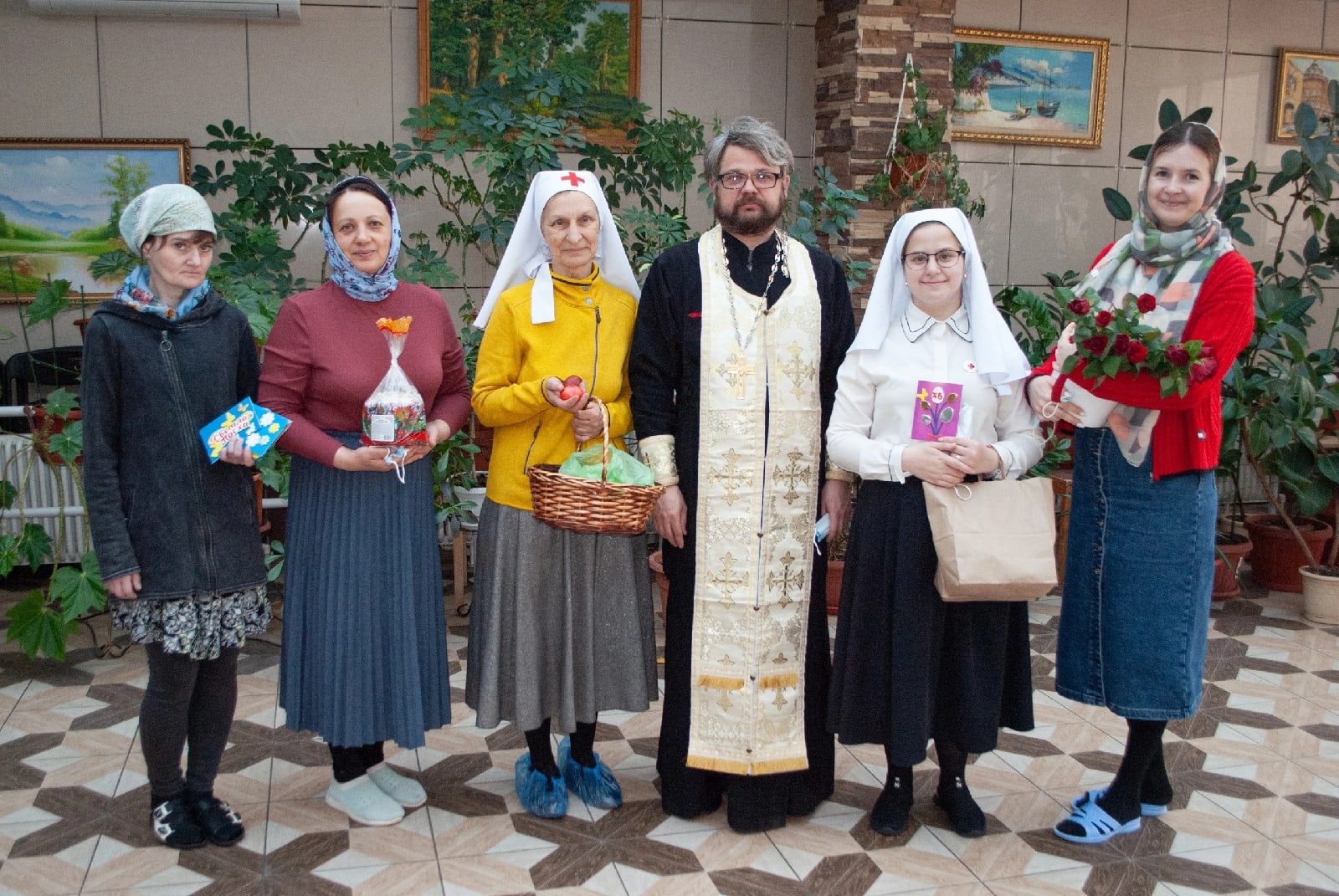 На Светлой седмице в казанских хосписах прошли пасхальные богослужения и творческие мероприятия