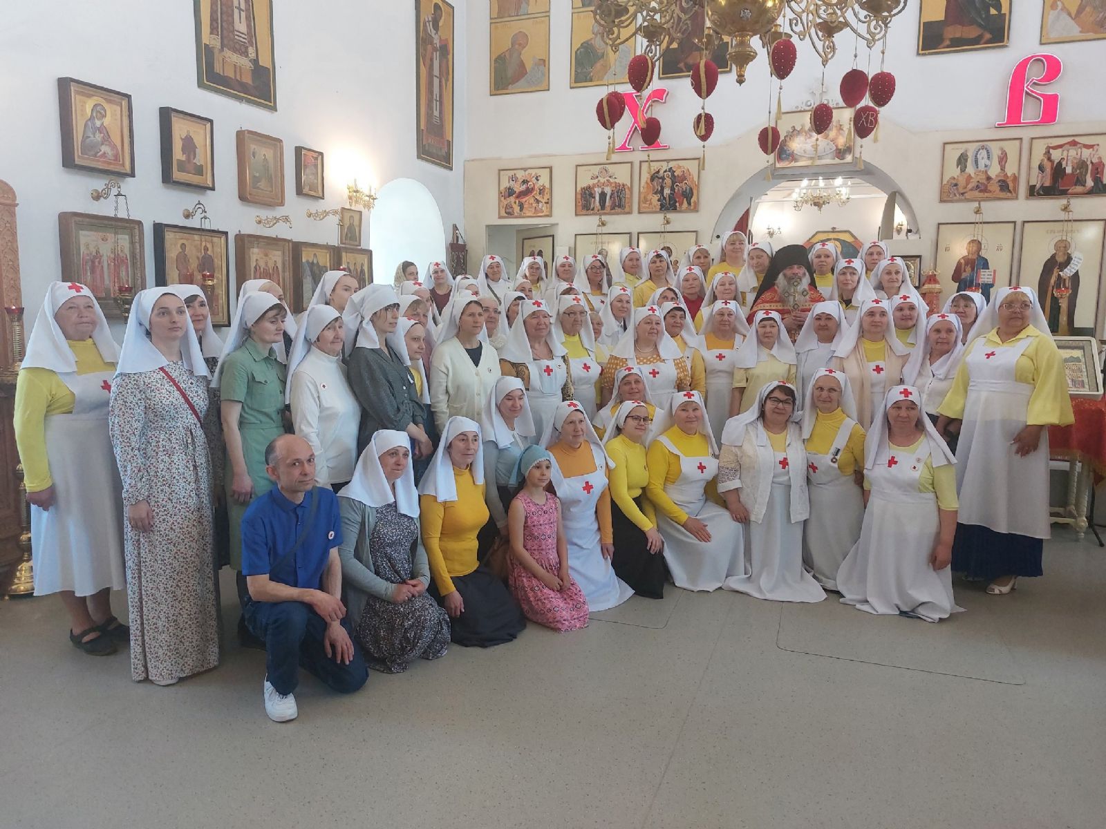 Сёстры милосердия Свято-Никольского сестричества молитвенно встретили 15-летие служения