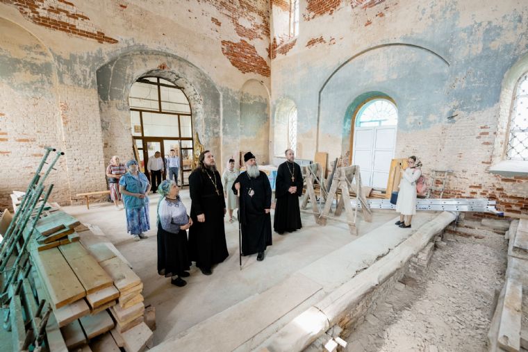Митрополит Кирилл посетил Ильинский и Никольский храмы Пестречинского благочиния