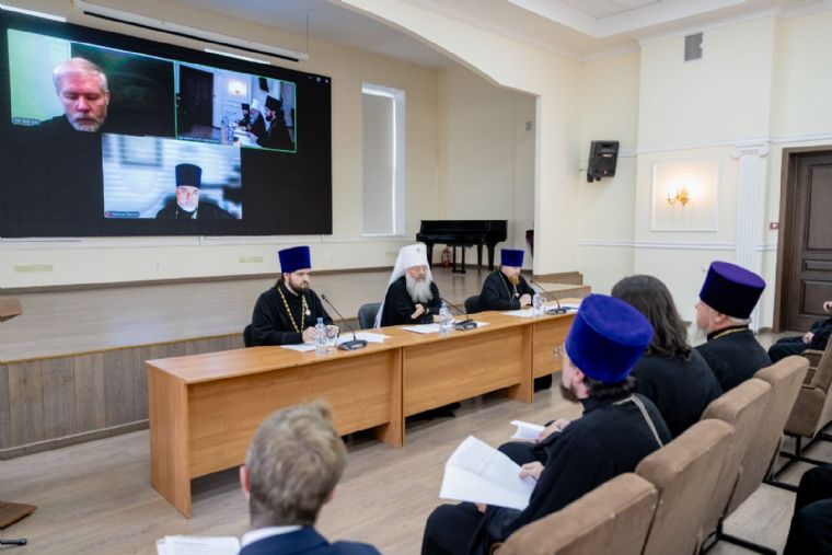 Митрополит Кирилл возглавил заседание Учёного совета в Казанской духовной семинарии