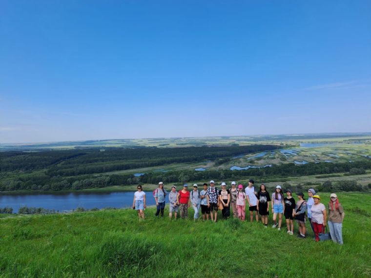 Крестовоздвиженский приход села Каинки организует паломнические экскурсии для детей и подростков
