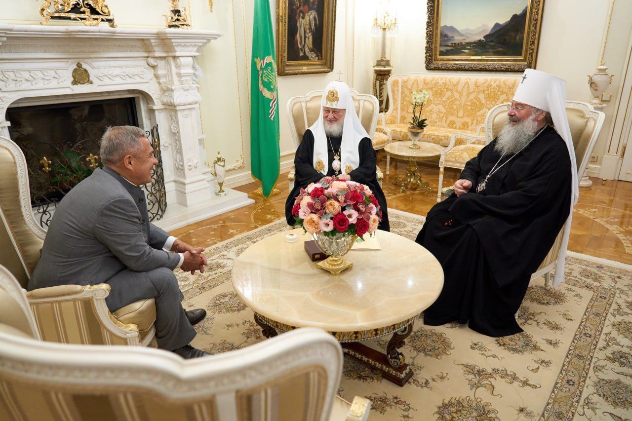 Святейший Патриарх Кирилл встретился с Раисом Республики Татарстан и главой Татарстанской митрополии