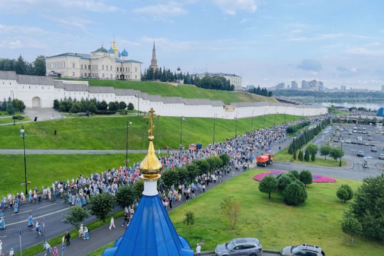 В столице Татарстана состоялся традиционный крестный ход с Казанской иконой Божией Матери