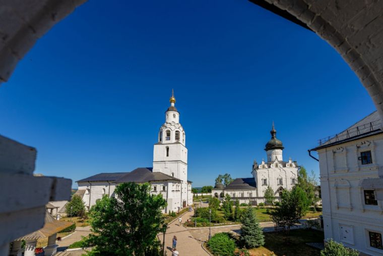 В День Крещения Руси в храмах прозвучал колокольный звон