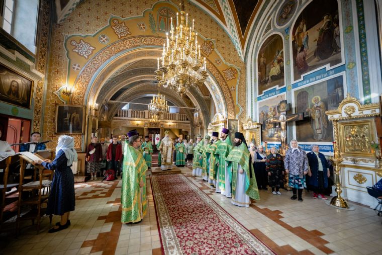 В день памяти праведного Симеона Верхотурского митрополит Кирилл совершил Литургию в Никольском соборе Казани