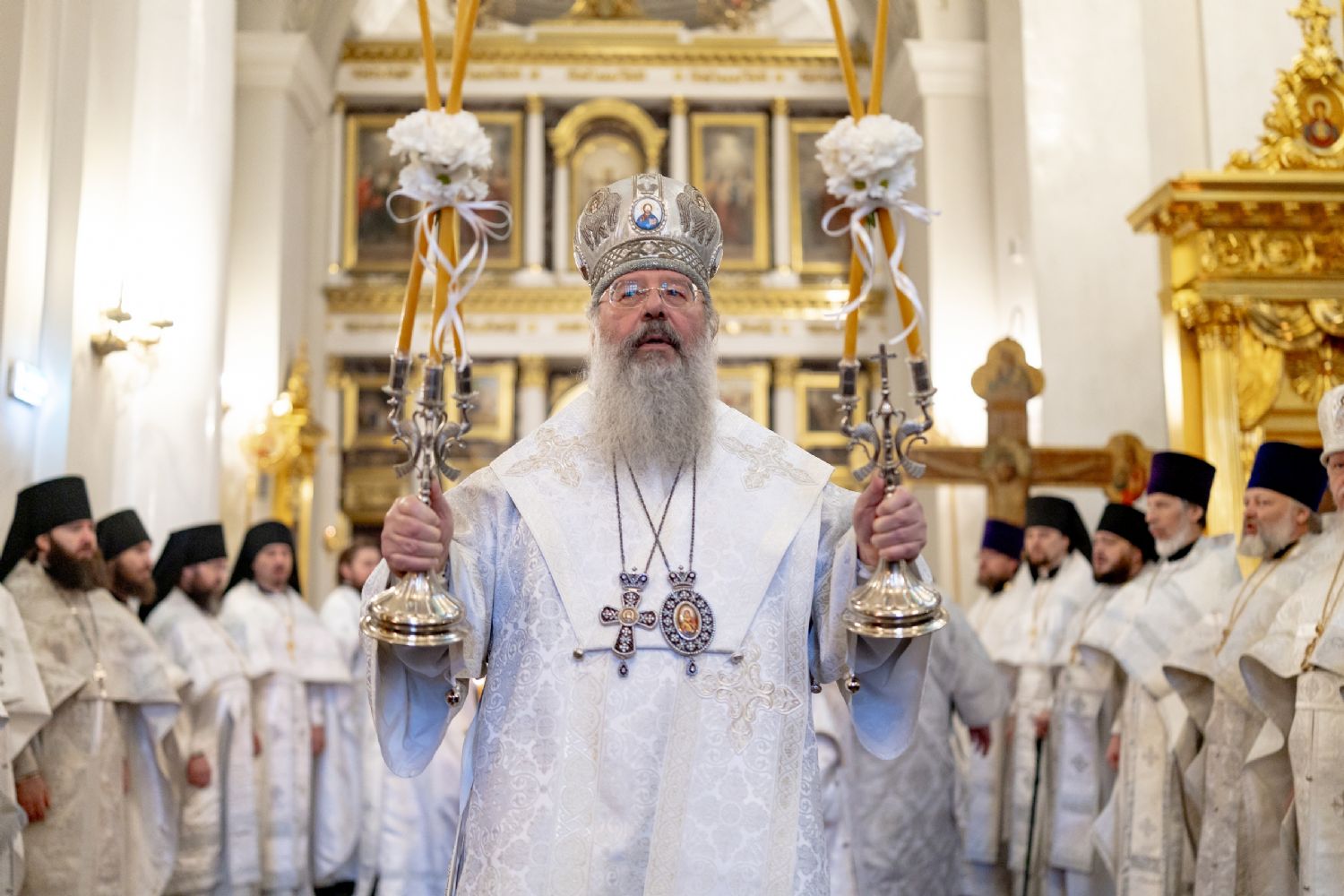 В день тезоименитства митрополита Феофана (Ашуркова) митрополит Кирилл совершил Литургию в Казанском кафедральном соборе