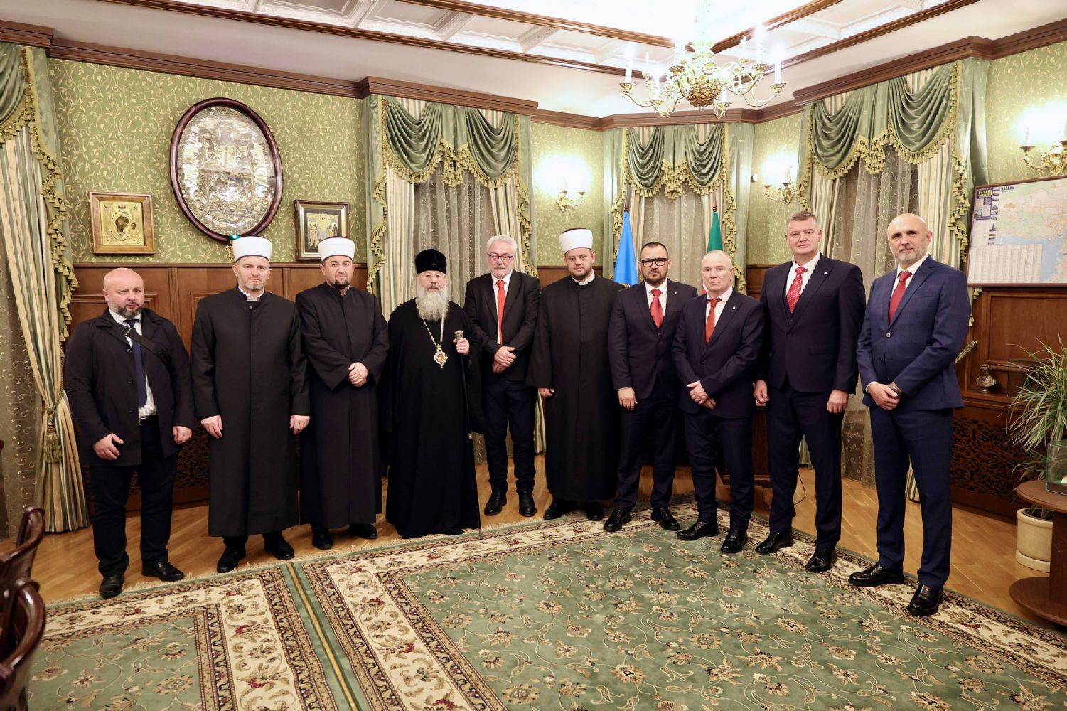 В День народного единства митрополит Кирилл встретился с представителями общественности Сербии