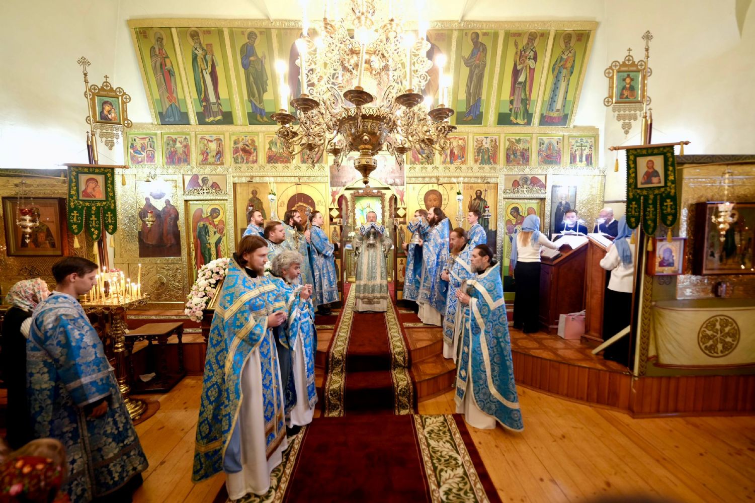 В праздник Введения Богородицы во храм митрополит Кирилл совершил Литургию в Иоанно-Предтеченском монастыре Казани