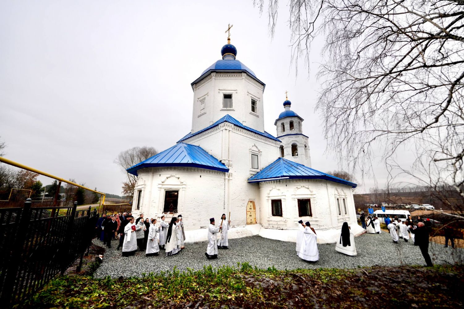 В праздник благоверного князя Александра Невского митрополит Кирилл совершил великое освящение Смоленского храма в селе Соловцово