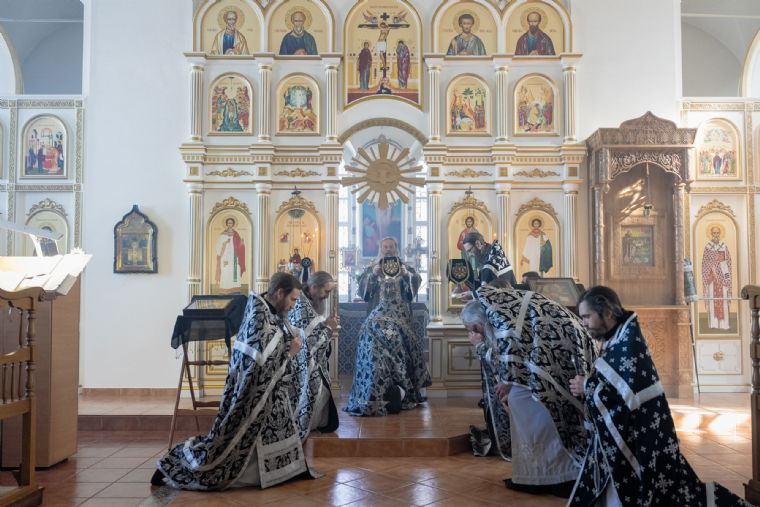 В среду третьей седмицы Великого поста митрополит Кирилл совершил Литургию Преждеосвященных Даров в Вознесенском Макарьевском монастыре