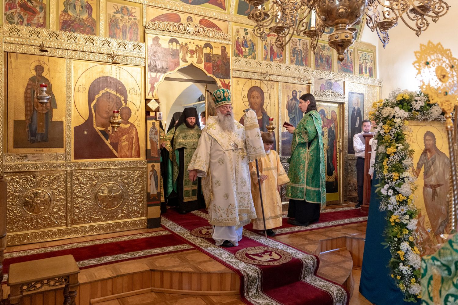 В канун праздника рождества Иоанна Предтечи митрополит Кирилл совершил всенощное бдение в Иоанновском монастыре Казани