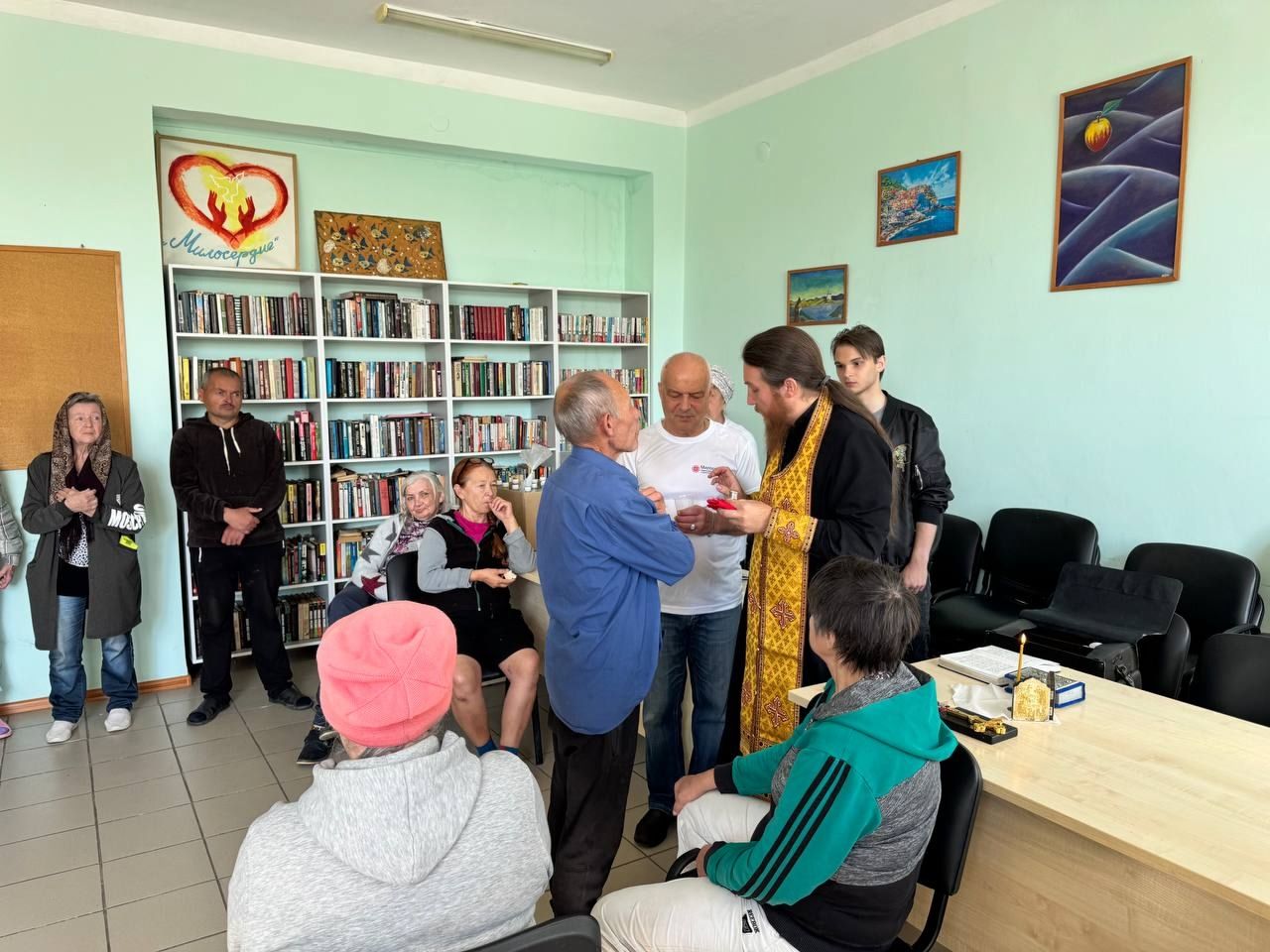 Священник Казанской епархии духовно окормляет постояльцев центра социальной адаптации «Милосердие»