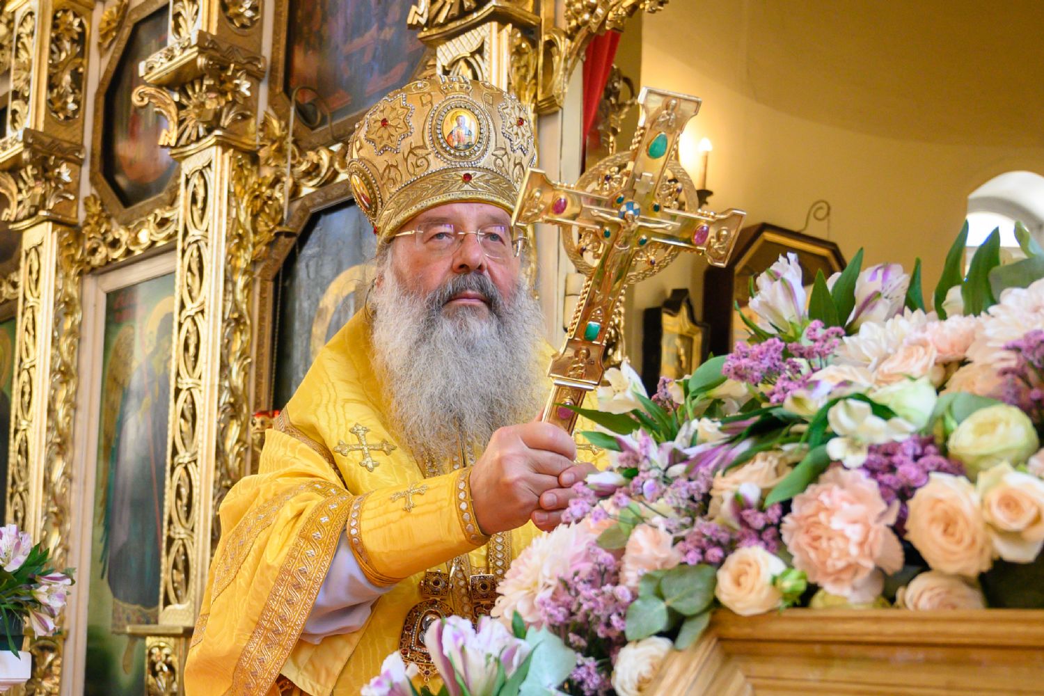 В Неделю 14-ю по Пятидесятнице митрополит Кирилл возглавил Литургию в Иоанно-Кронштадтском храме Казанской семинарии