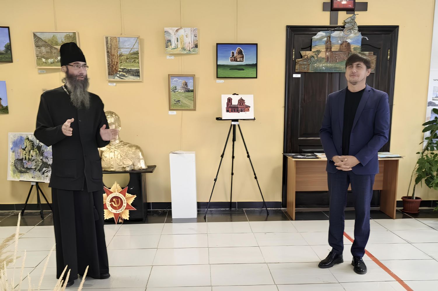 В Краеведческом музее Верхнего Услона открылась выставка «Образы храмов Свияжского уезда»