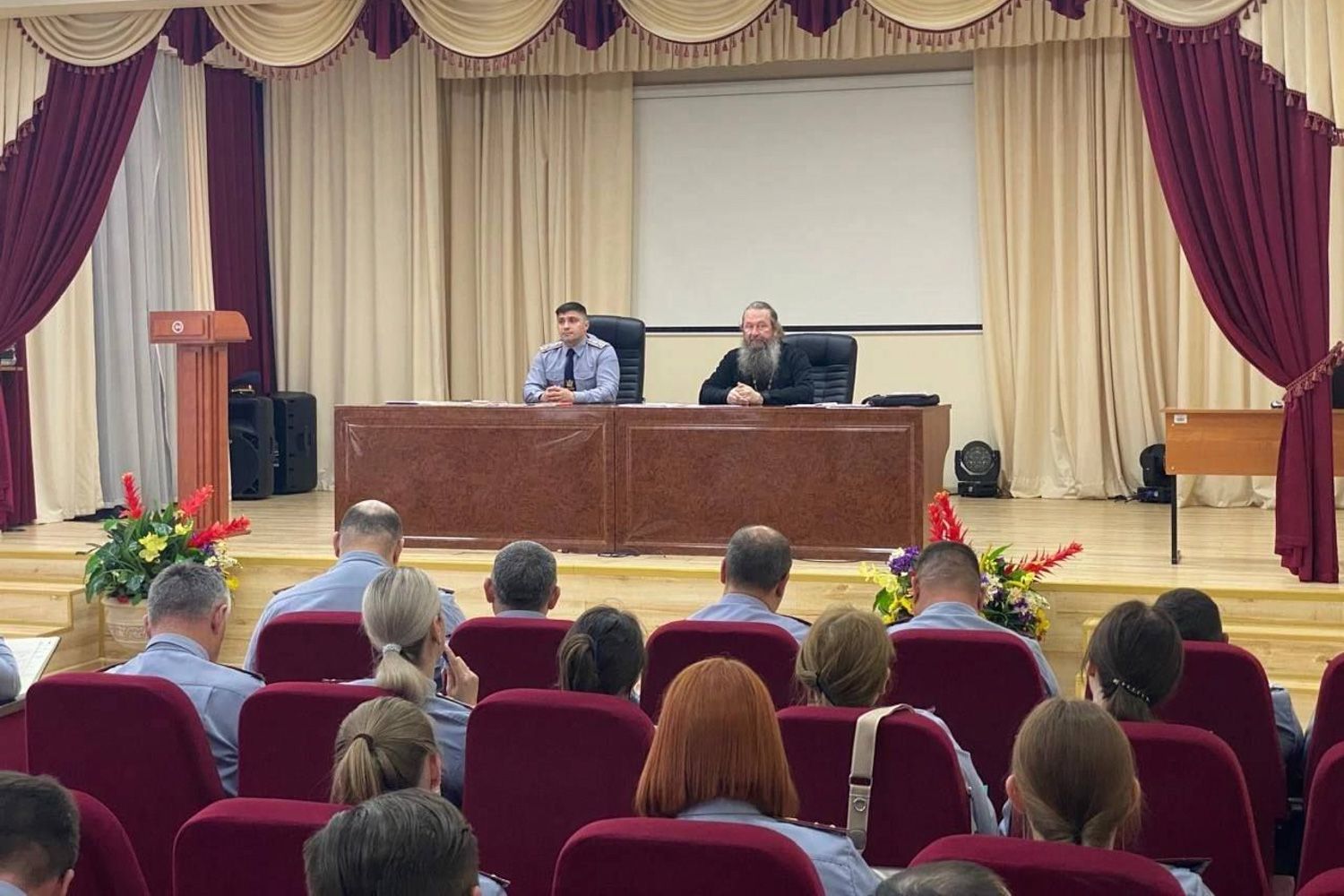Священники Казанской епархии провели духовно-просветительские встречи с сотрудниками УФСИН и осужденными