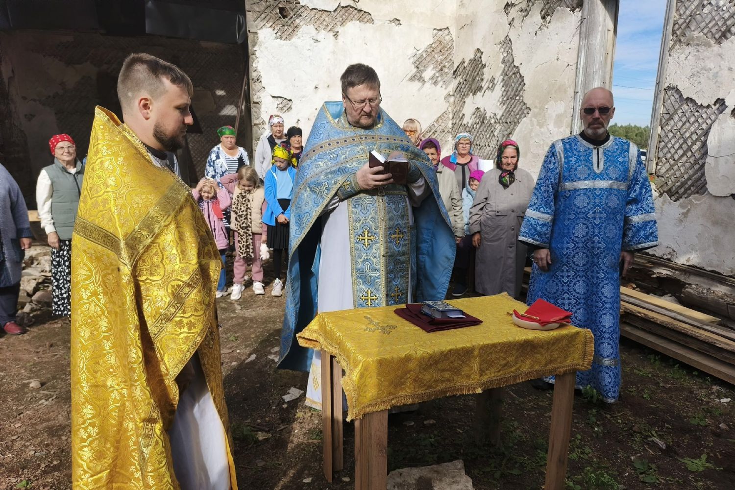 В старинном Спасском храме в селе Ачи совершена Божественная литургия