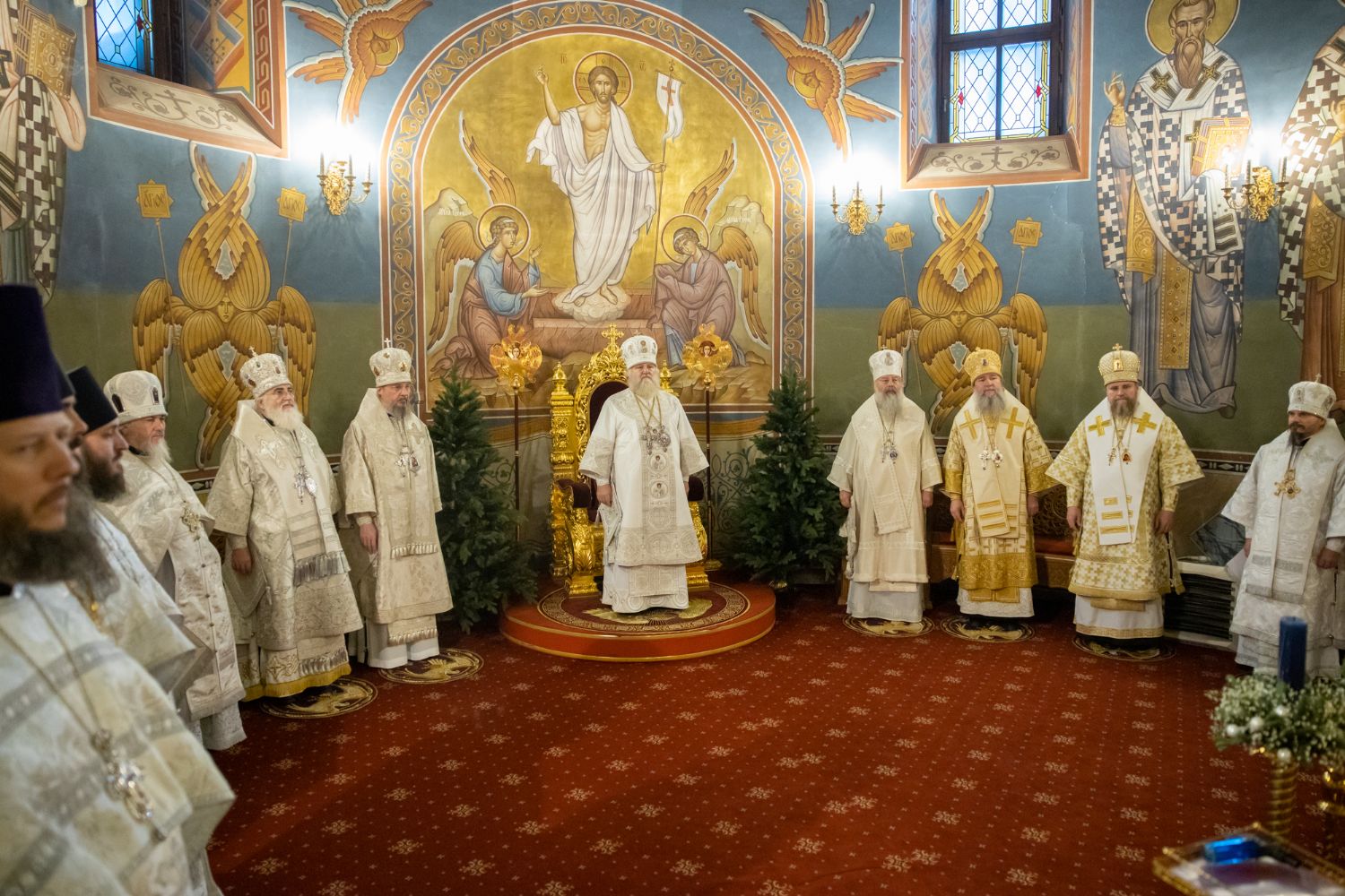 В Неделю по Рождестве Христовом митрополит Кирилл принял участие в соборном архиерейском богослужении в Воскресенском соборе города Ханты-Мансийска