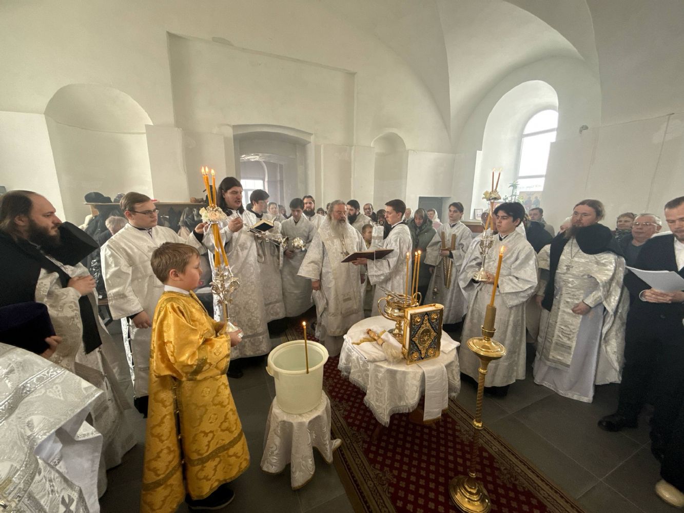 В Крещенский сочельник митрополит Кирилл совершил Литургию в Богоявленском храме села Анатыш