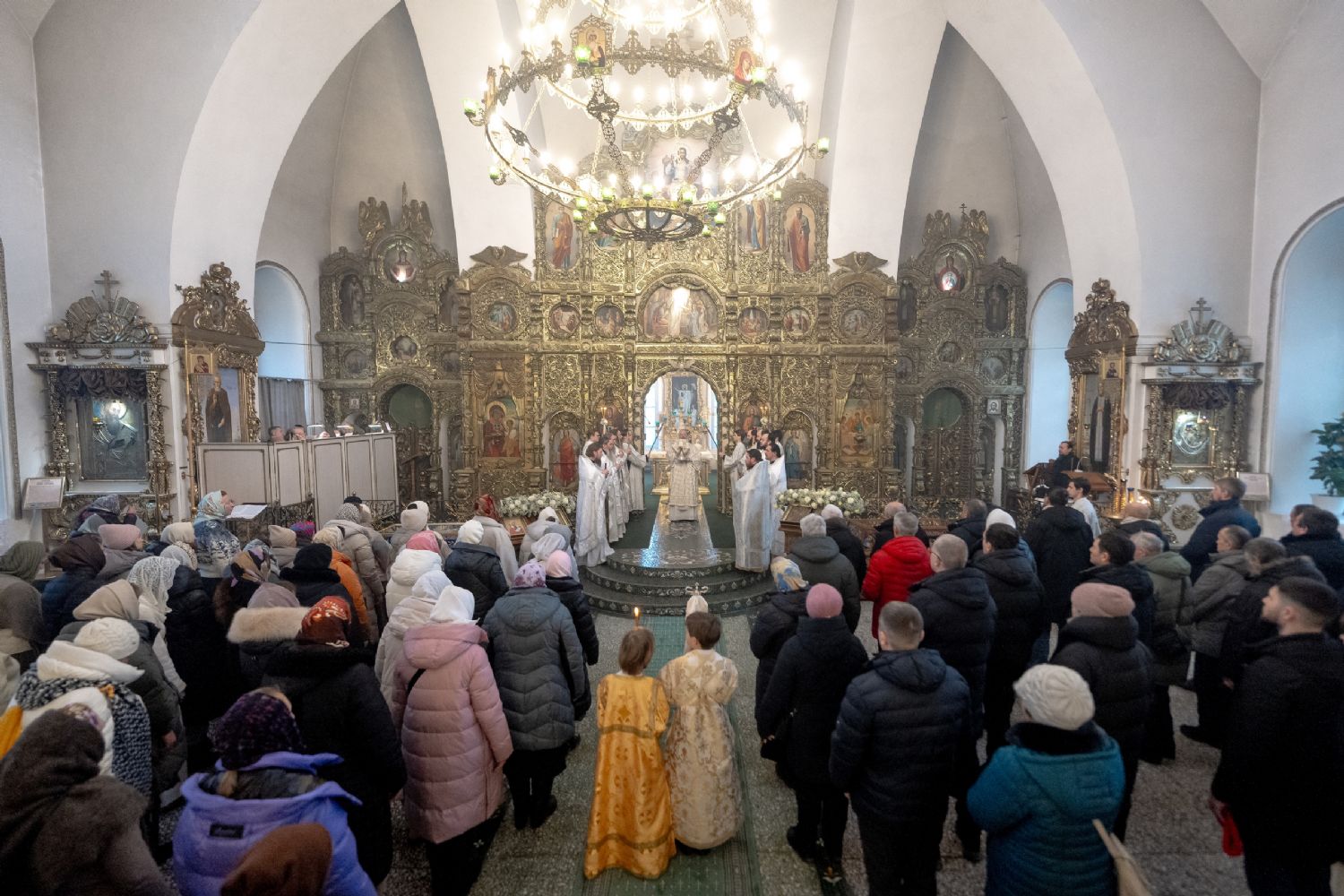 В Неделю 33-ю по Пятидесятнице митрополит Кирилл совершил Литургию в Раифском Богородицком монастыре