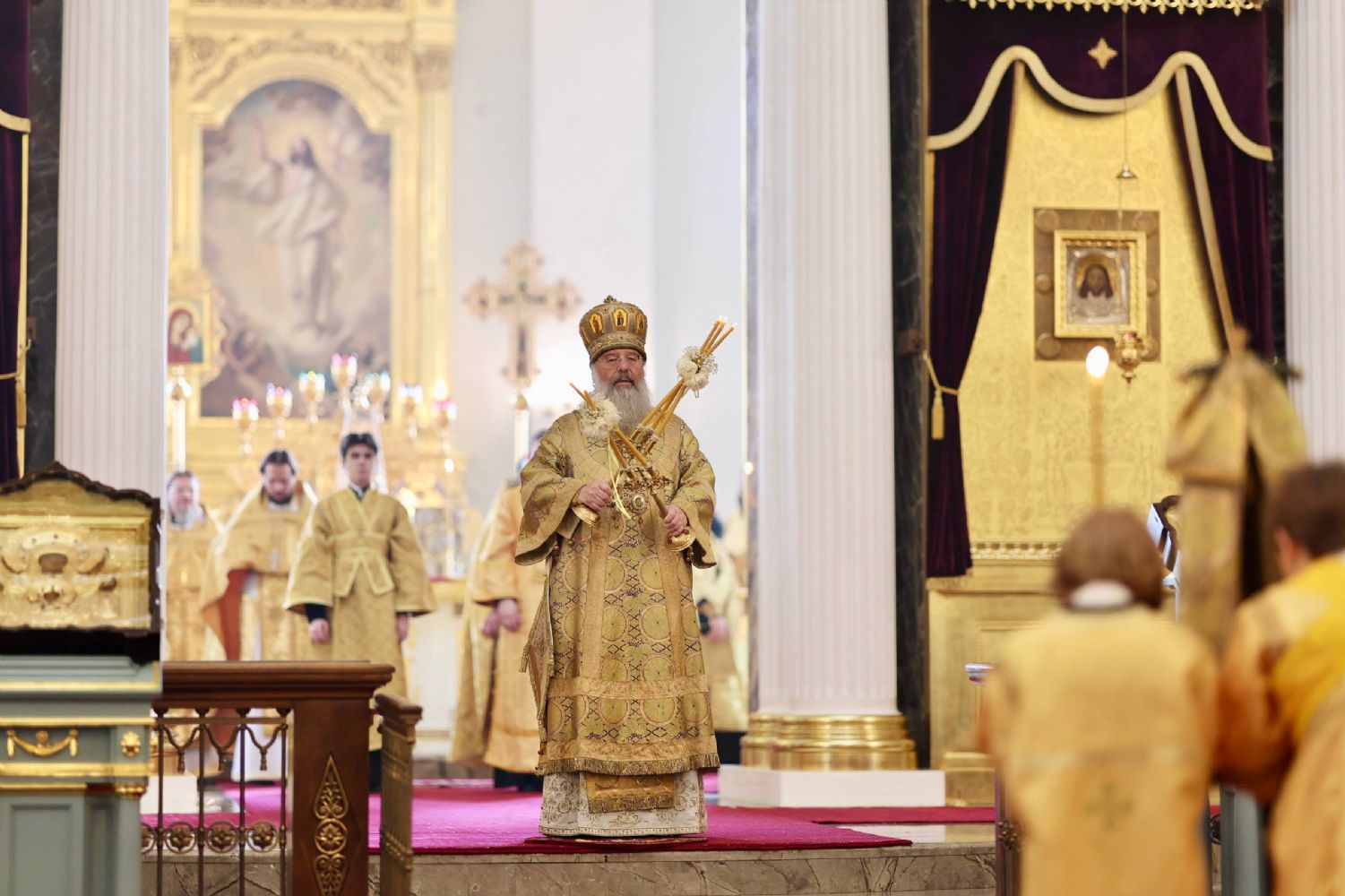 В Неделю сыропустную митрополит Кирилл возглавил Литургию в Казанском кафедральном соборе