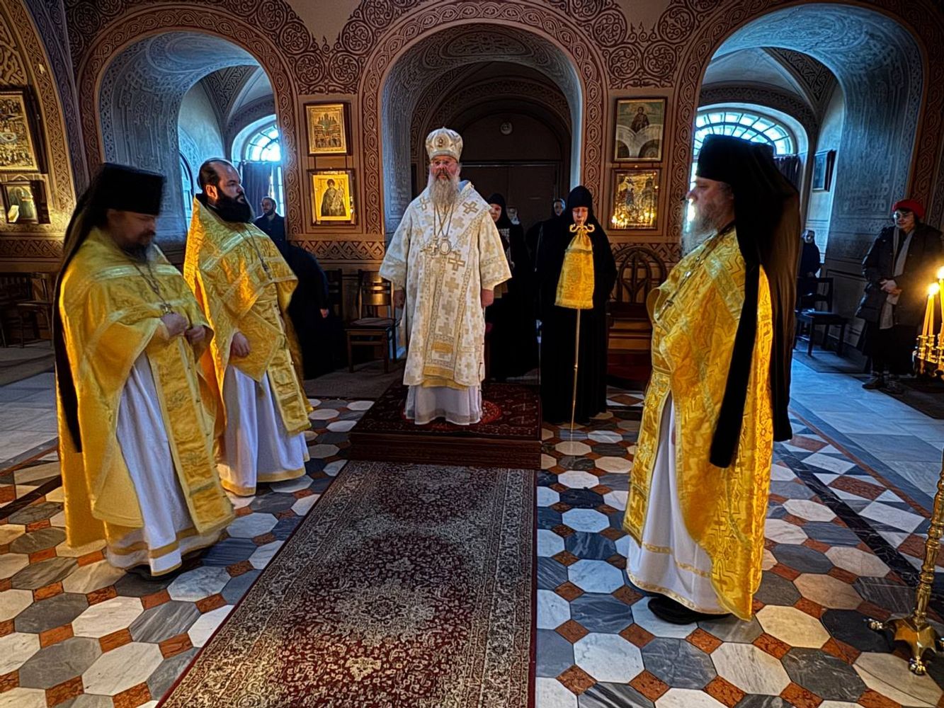 В день памяти святителя Григория Богослова митрополит Кирилл совершил Литургию в Гефсиманском монастыре святой Марии Магдалины