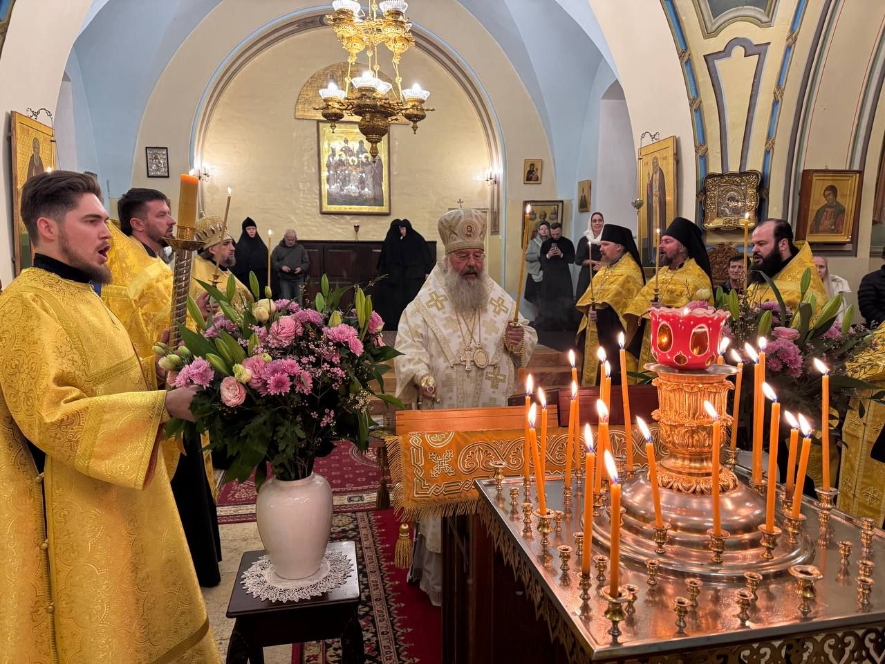 В канун Недели о блудном сыне митрополит Кирилл совершил всенощное бдение в храме Русской духовной миссии в Иерусалиме