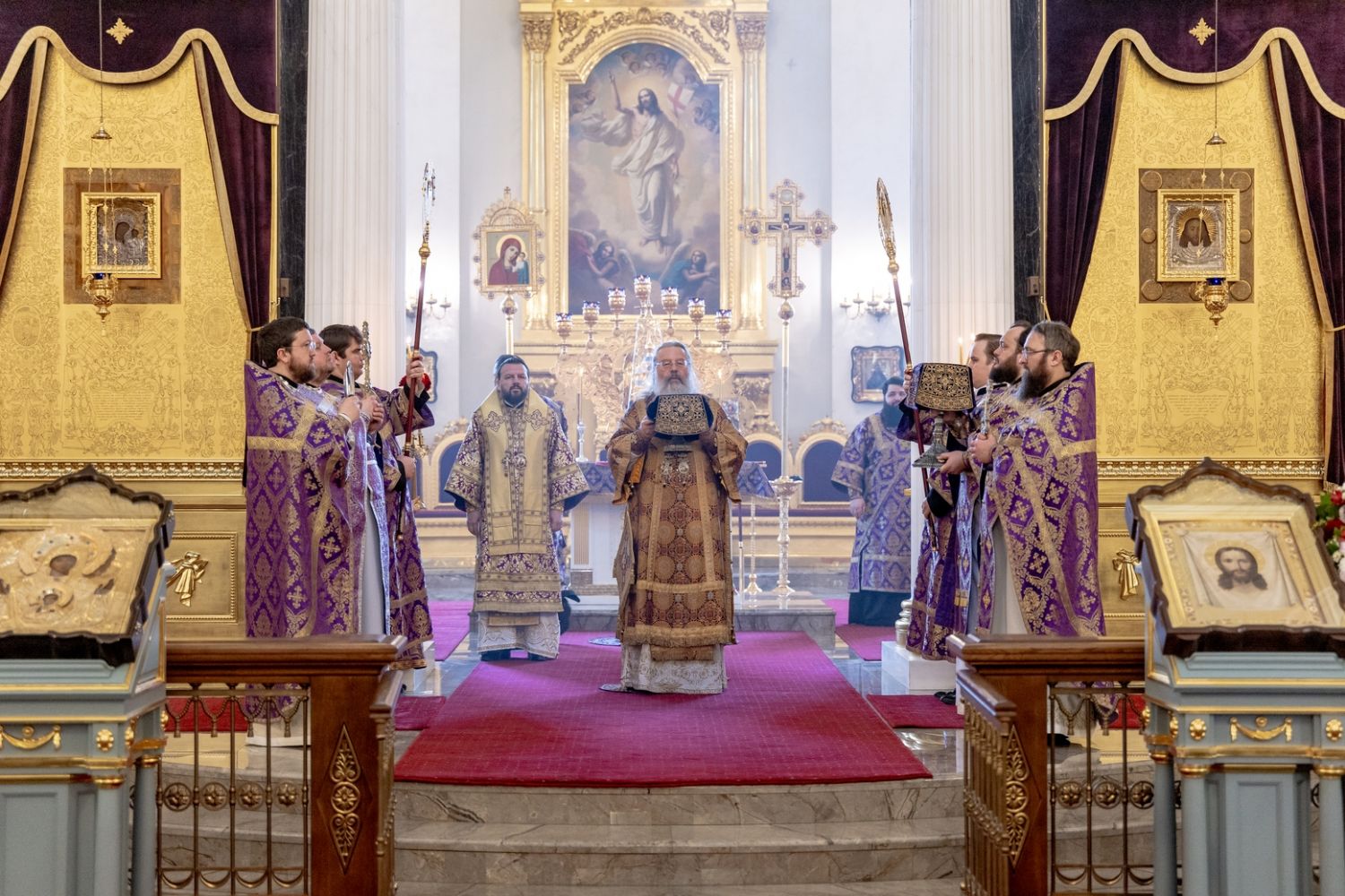 В Неделю Торжества Православия митрополит Кирилл возглавил Литургию в Казанском кафедральном соборе