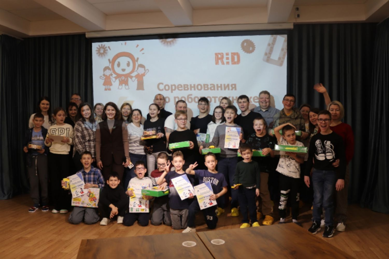 В центре духовного и творческого развития «Перемена» прошли соревнования по робототехнике среди детей с ОВЗ