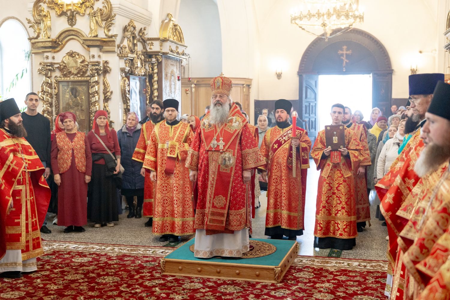 В пятницу Светлой седмицы митрополит Кирилл совершил Литургию в Раифском Богородицком монастыре