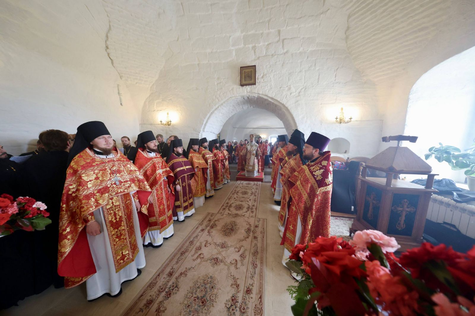 Во вторник Светлой седмицы митрополит Кирилл возглавил Литургию в Успенском мужском монастыре Свияжска