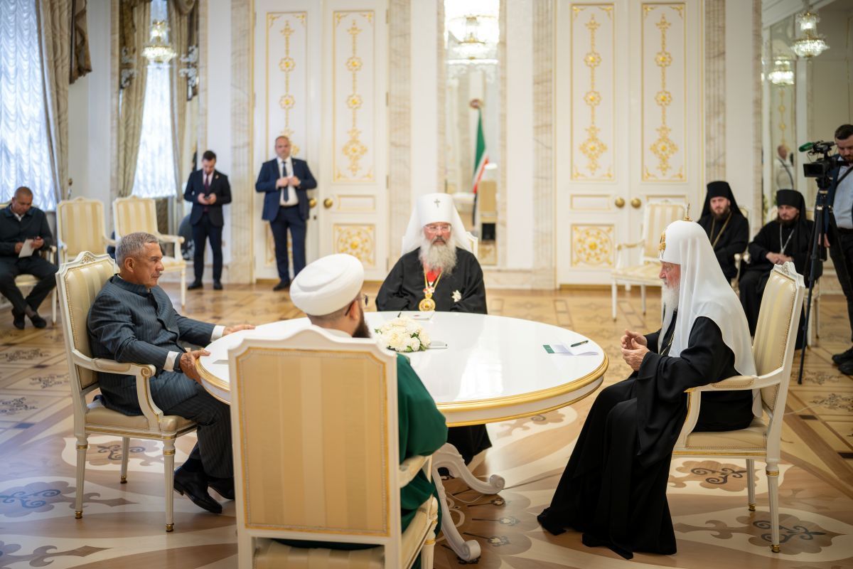 Состоялась встреча Святейшего Патриарха Кирилла с Раисом Республики Татарстан Рустамом Миннихановым